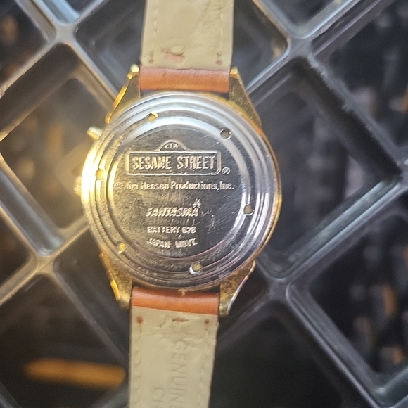 Vintage Fantasma Sesame Street Elmo Watch Leather Band - Picture 2 of 2